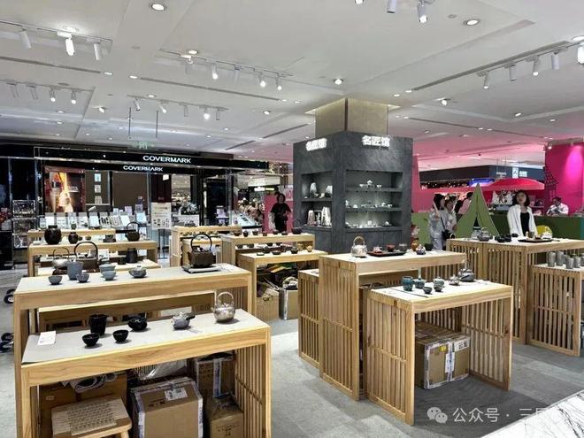 入1亿元转型升级！6年前一度官宣告别电子pg上海著名日系百货大动作：投(图4)
