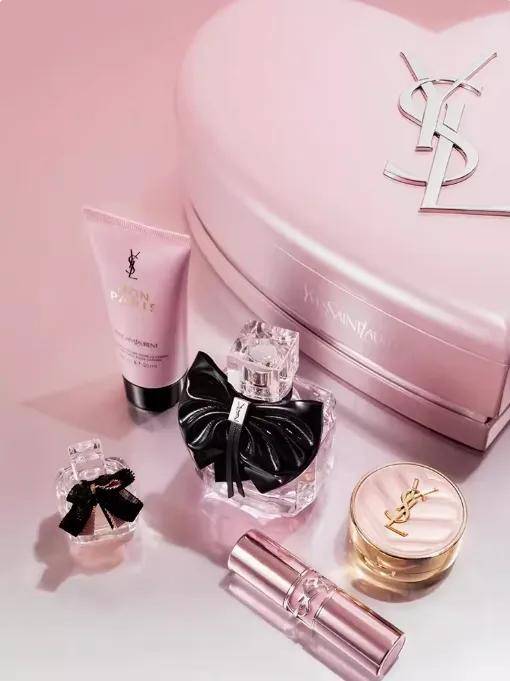 涨281%？儿童彩妆新洼地？｜2024套装报告pg电子模拟器唇部彩妆狂销119亿？素颜霜暴(图11)